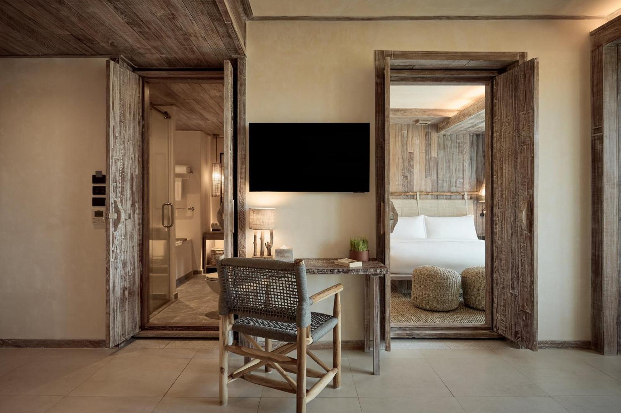 Dinso Resort & Villas Phuket, Vignette Collection By Ihg Patong Экстерьер фото Deluxe Room