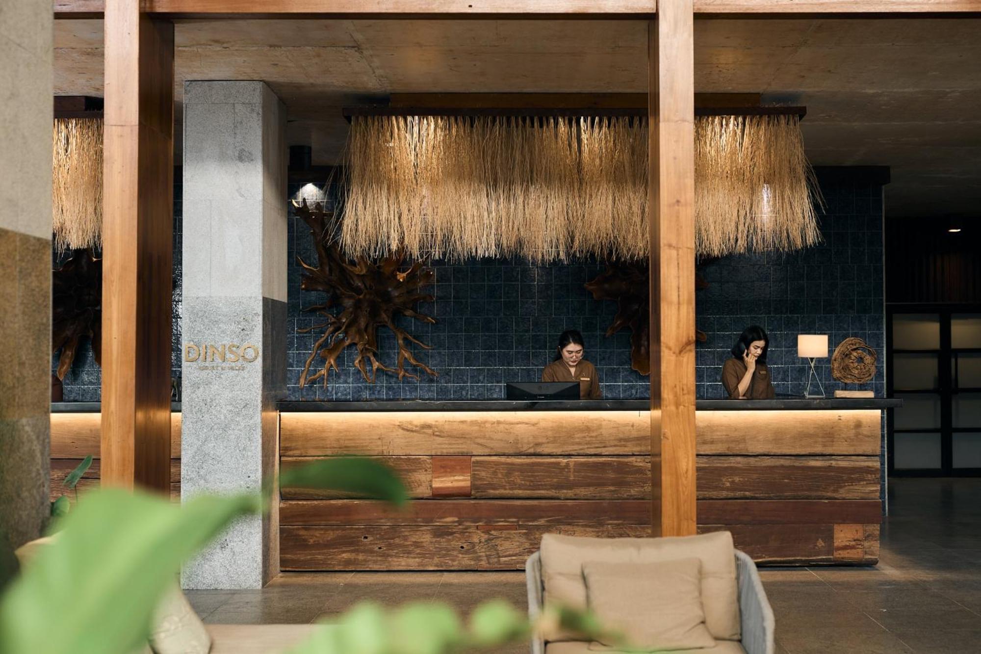 Dinso Resort & Villas Phuket, Vignette Collection By Ihg Patong Экстерьер фото The hotel's lobby
