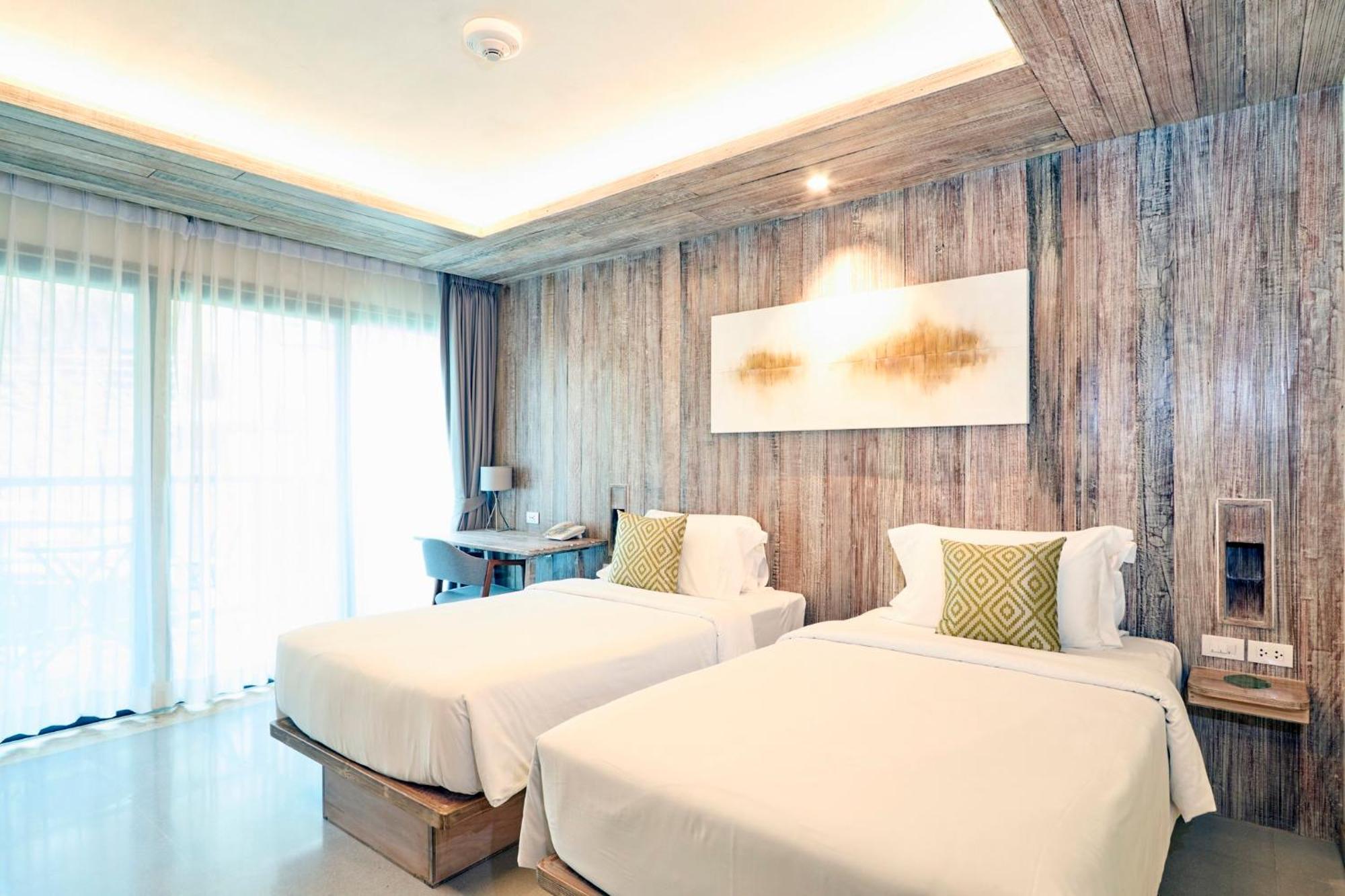 Dinso Resort & Villas Phuket, Vignette Collection By Ihg Patong Экстерьер фото