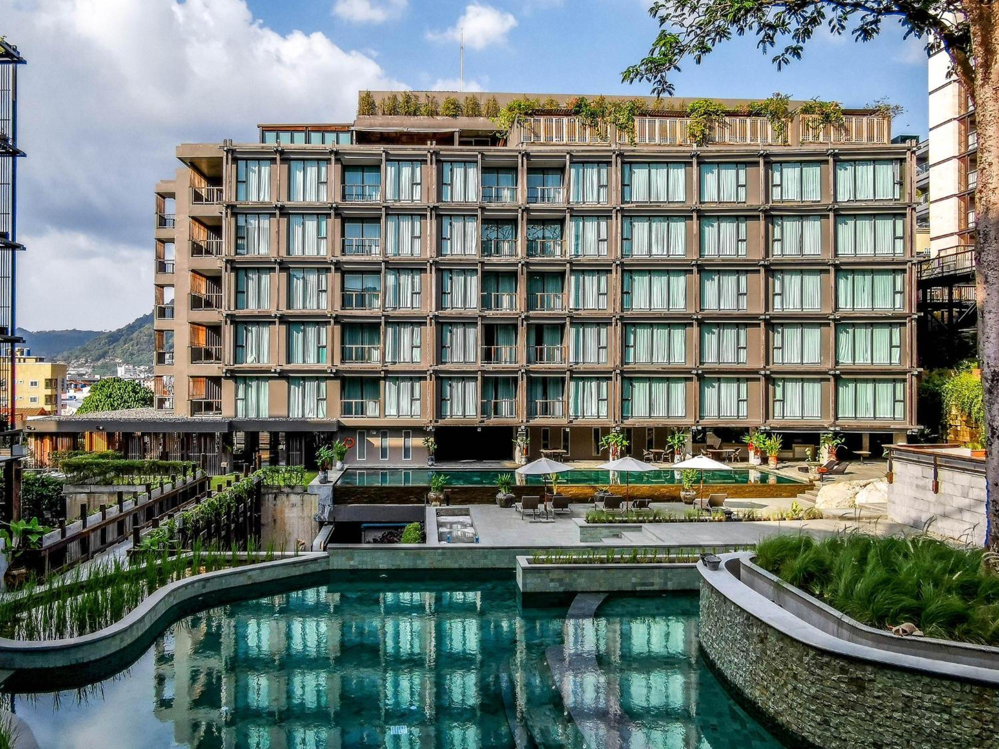 Dinso Resort & Villas Phuket, Vignette Collection By Ihg Patong Экстерьер фото