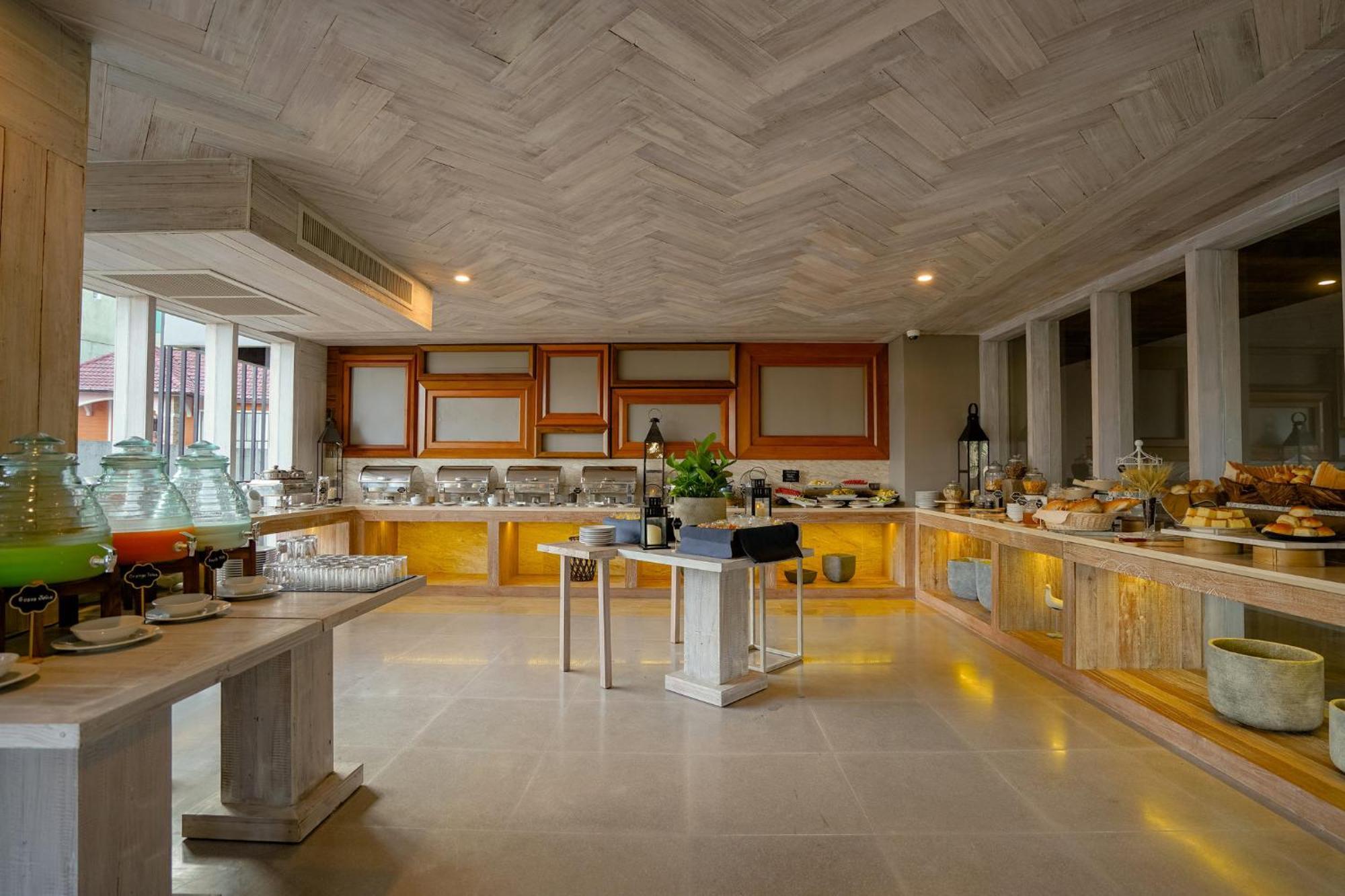 Dinso Resort & Villas Phuket, Vignette Collection By Ihg Patong Экстерьер фото